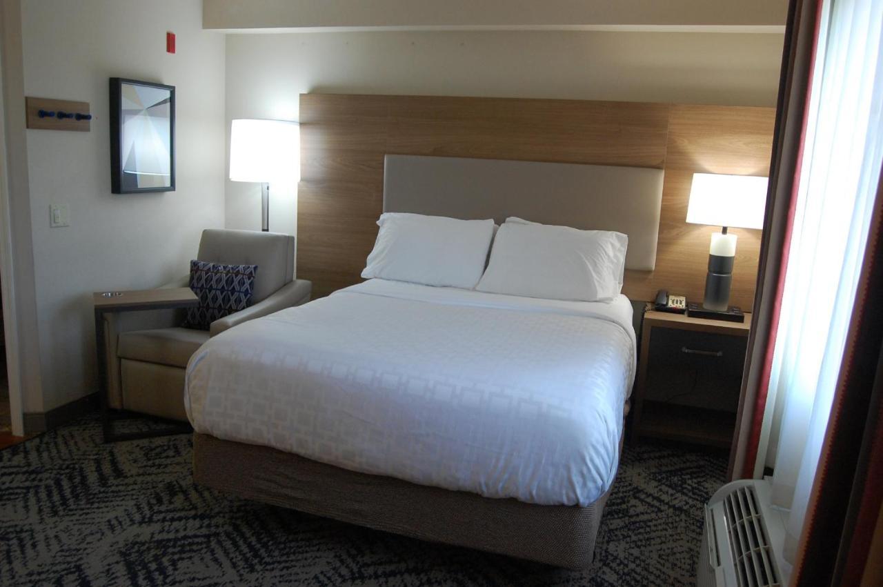Candlewood Suites Harrisburg I-81 Hershey Area By Ihg Zewnętrze zdjęcie
