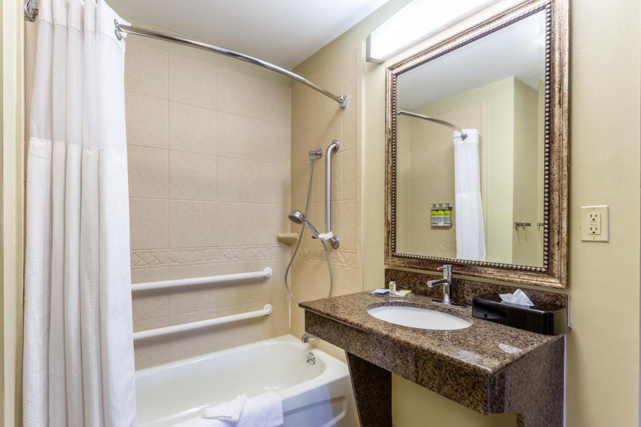 Candlewood Suites Harrisburg I-81 Hershey Area By Ihg Zewnętrze zdjęcie